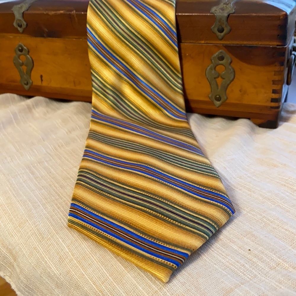 Meeting Street 100% silk tie